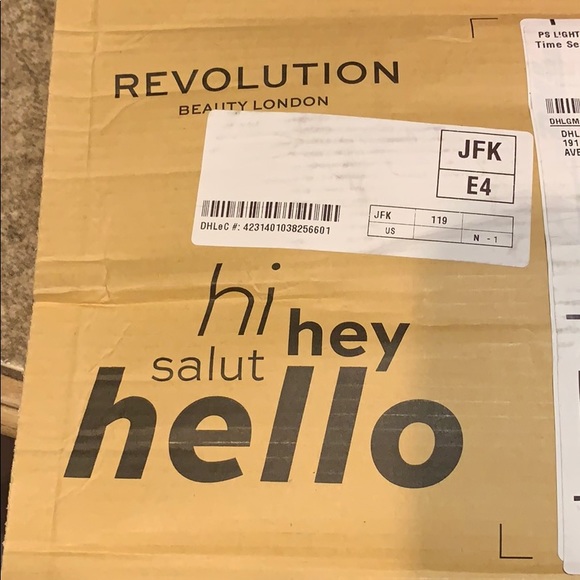 Matte foundation - Picture 4 of 5